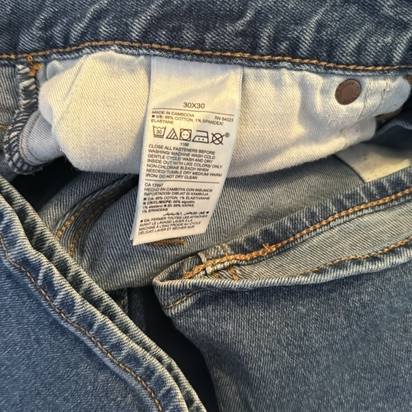 Old Navy - Basic Boot Cut Men’s Jeans - 30x30 - Picture 4 of 5